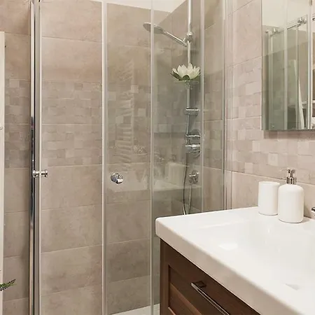 Wonder View - By Myhomeincomo Como